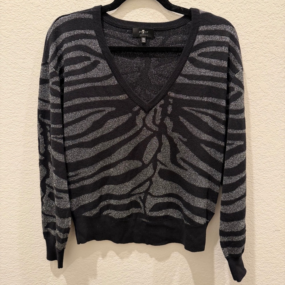 7 For All Mankind Womens XS Zebra V-Neck Metallic Silver Black Knit Sweater
